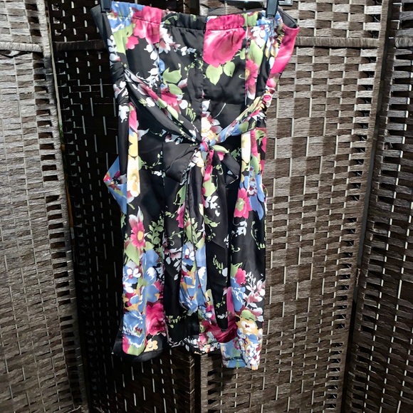 Floral Strapless Dress - Picture 2 of 7